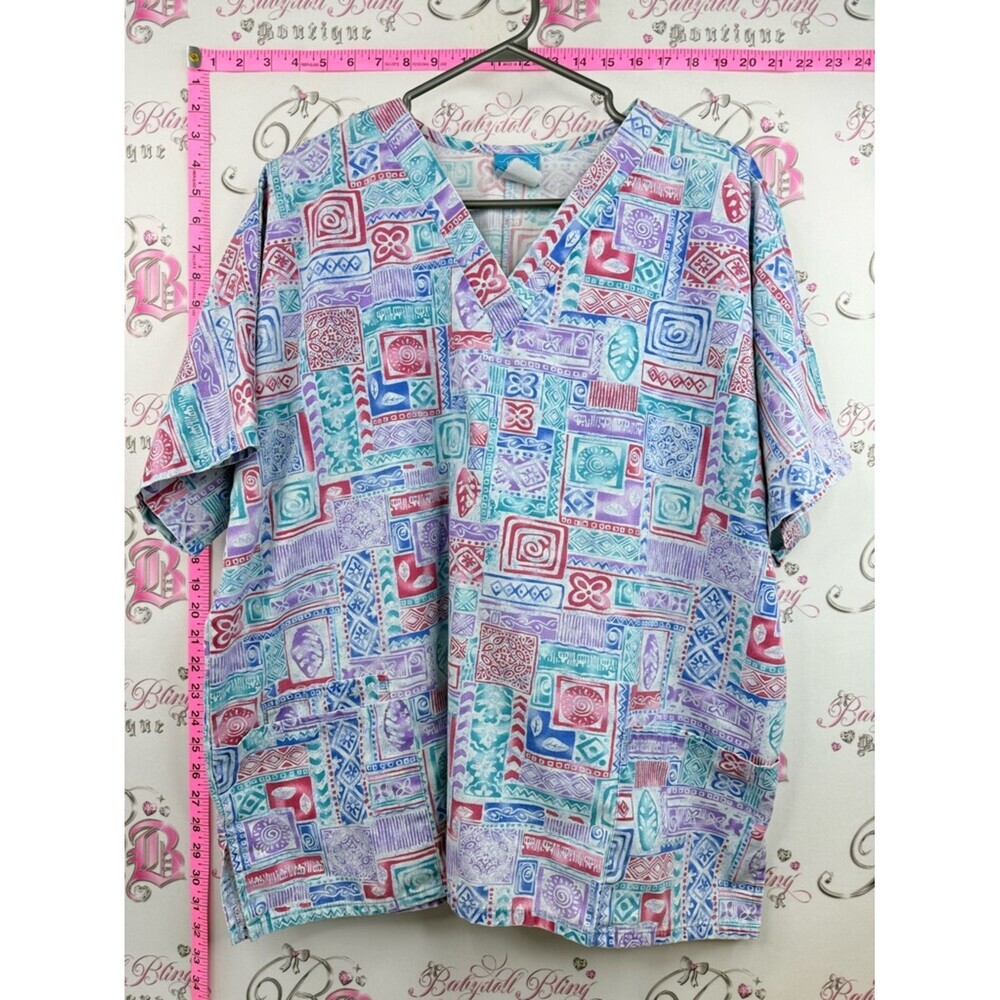 Scrub hq scrub top tiki vintage shells  V-Neck Patterned pockets Multicolor